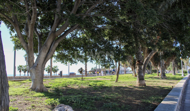 Resale - Villa - Torre del Mar - Costa del Sol