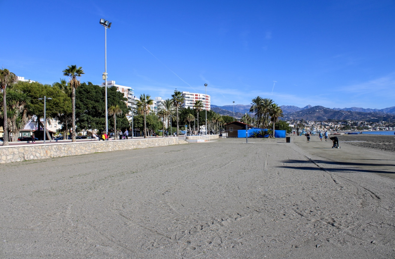 Resale - Villa - Torre del Mar - Costa del Sol