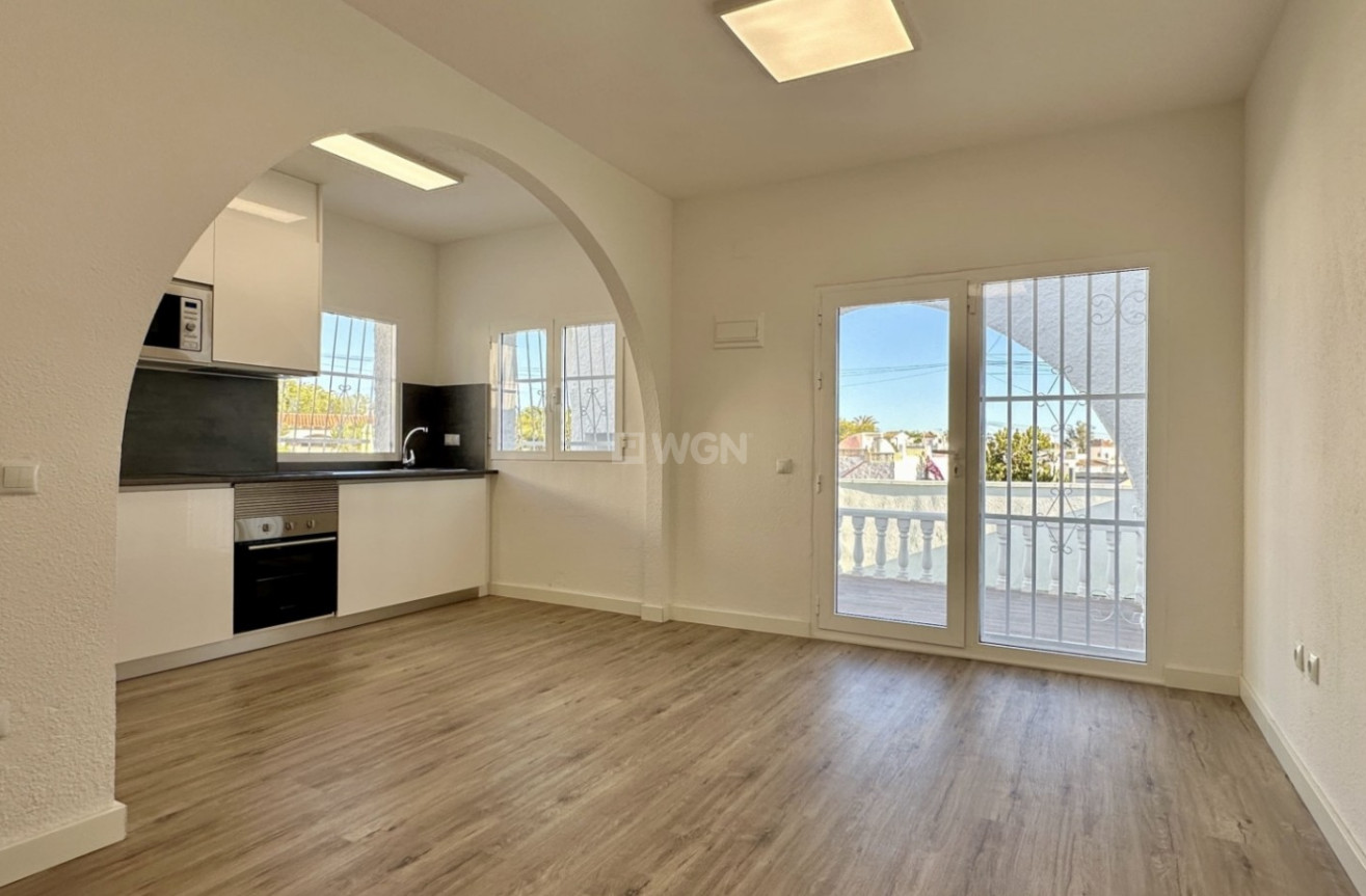 Wiederverkauf - Bungalow - Orihuela Costa - Costa Blanca