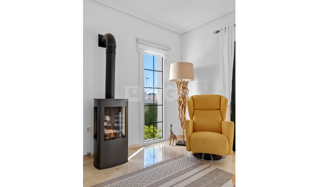 Resale - Villa - Orihuela Costa - Costa Blanca