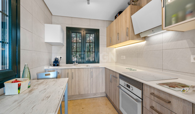 Resale - Villa - Orihuela Costa - Costa Blanca