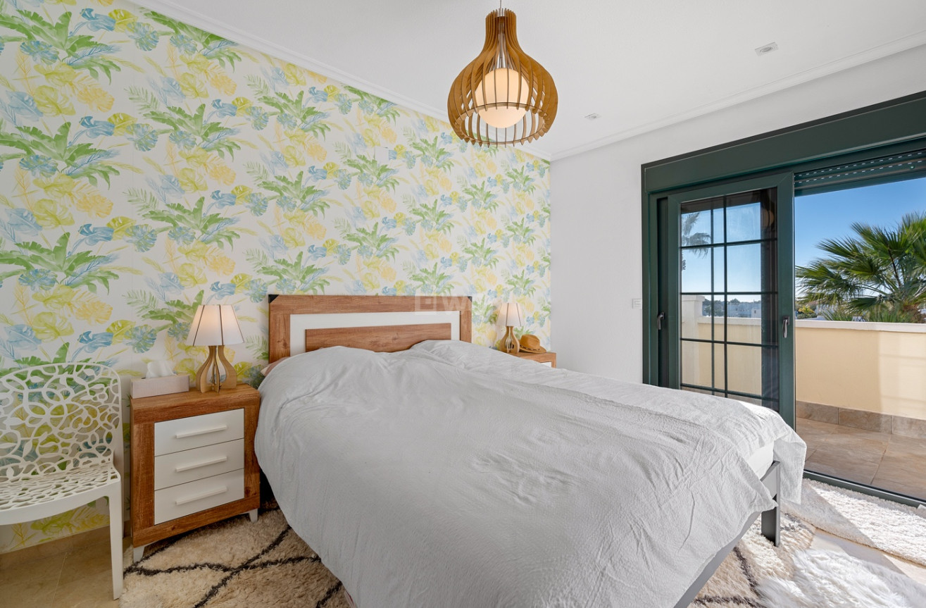 Resale - Villa - Orihuela Costa - Costa Blanca