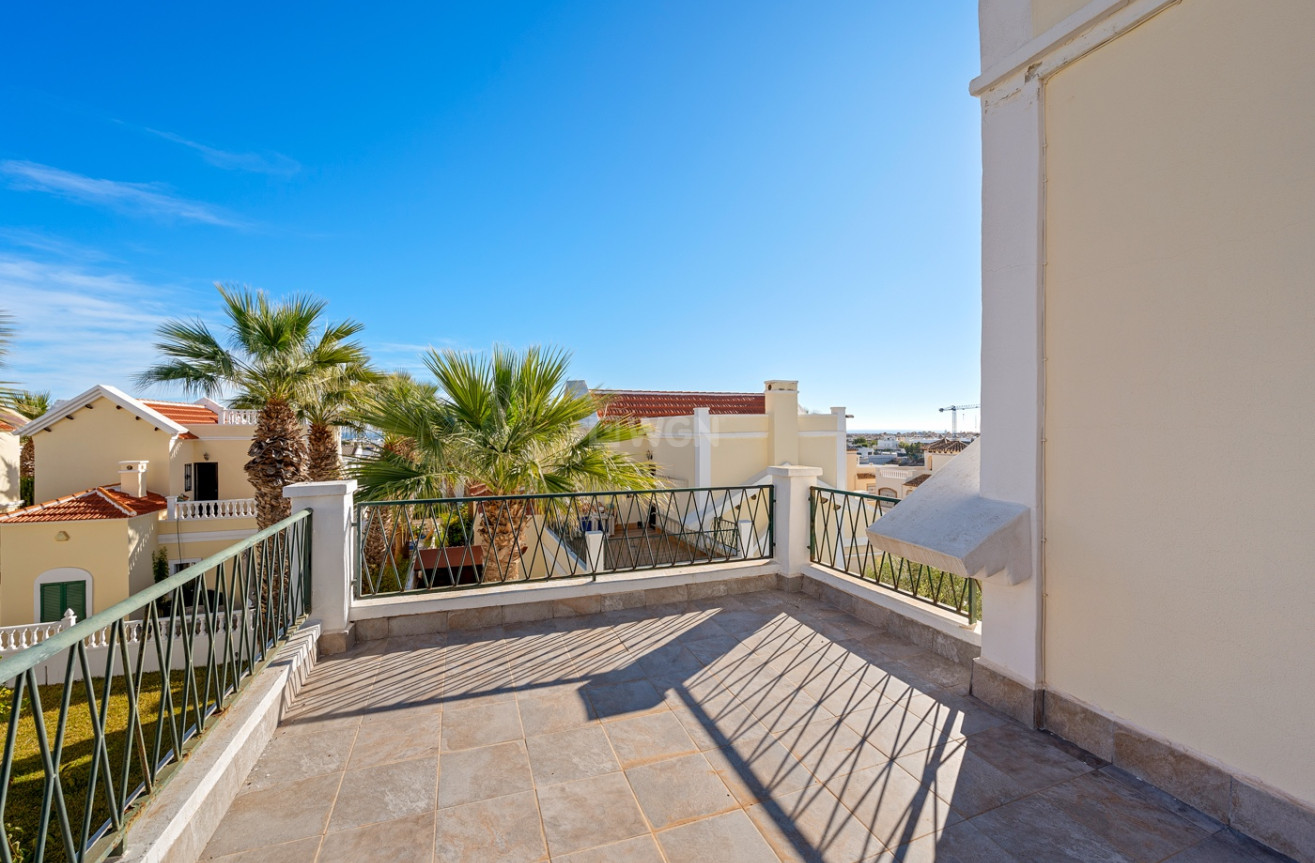 Resale - Villa - Orihuela Costa - Costa Blanca