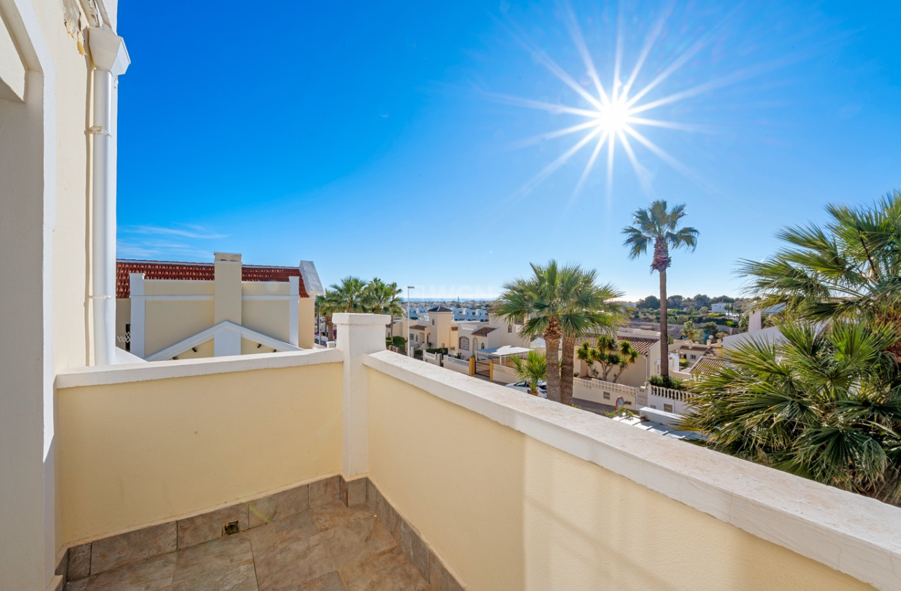 Resale - Villa - Orihuela Costa - Costa Blanca