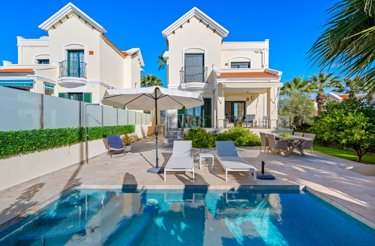 Resale - Villa - Orihuela Costa - Costa Blanca