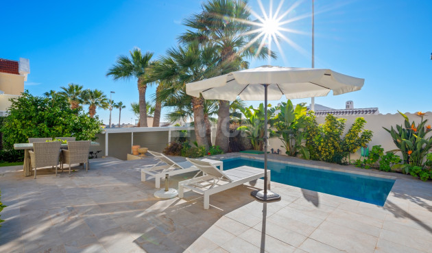 Resale - Villa - Orihuela Costa - Costa Blanca