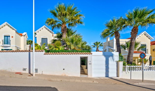 Resale - Villa - Orihuela Costa - Costa Blanca