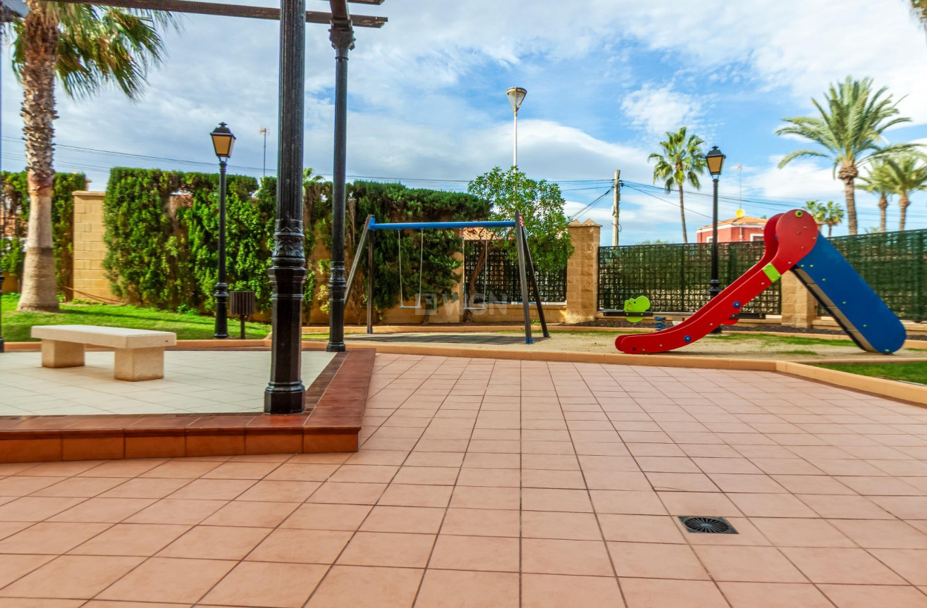Wiederverkauf - Wohnung - Torrevieja - Playa de los Locos