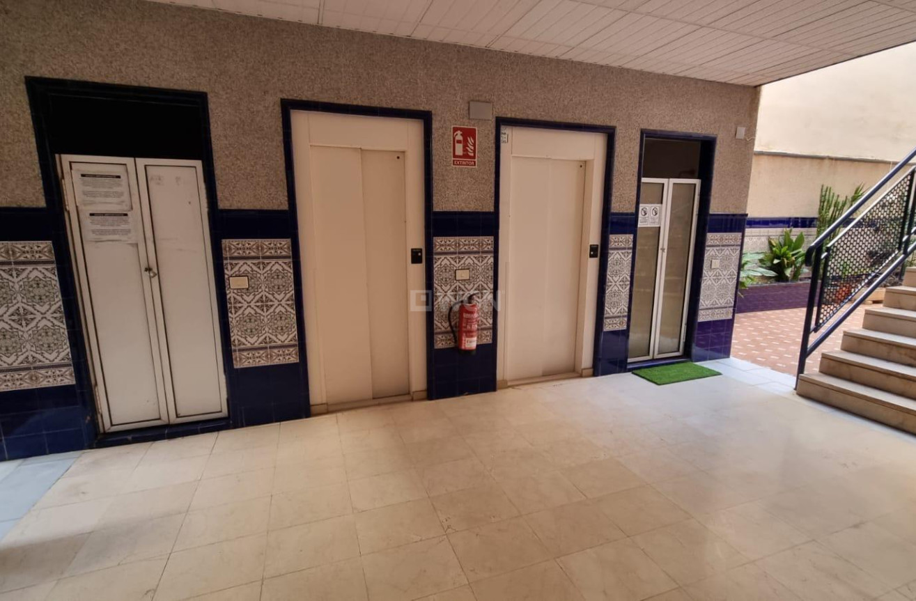 Wiederverkauf - Wohnung - Torrevieja - Playa del Cura