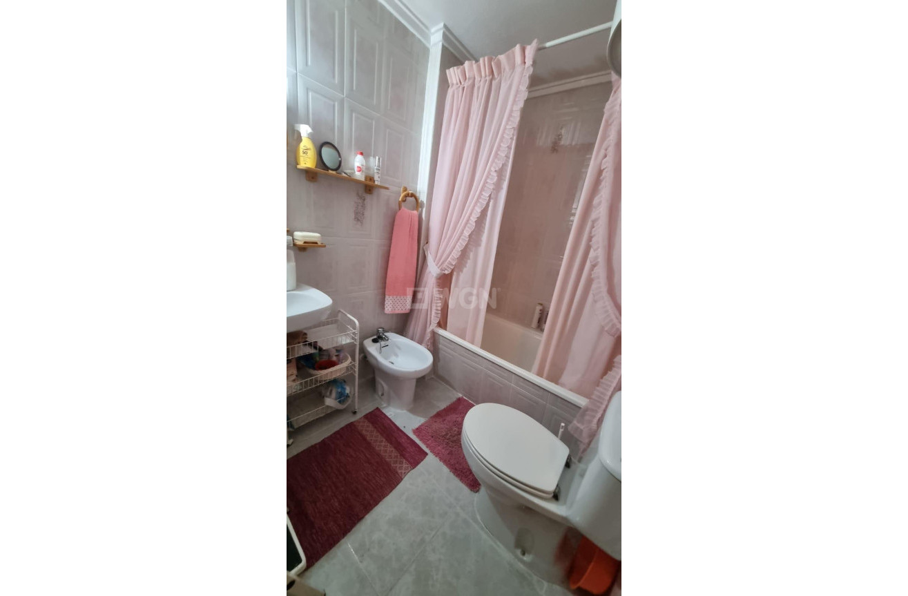 Wiederverkauf - Wohnung - Torrevieja - Playa del Cura