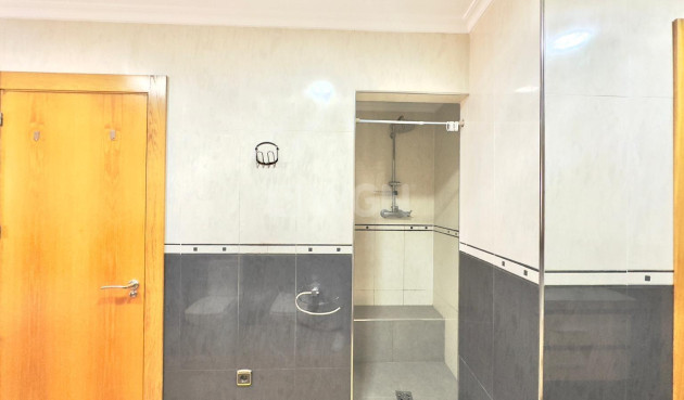 Reventa - Apartamento / piso - Torrevieja - Centro