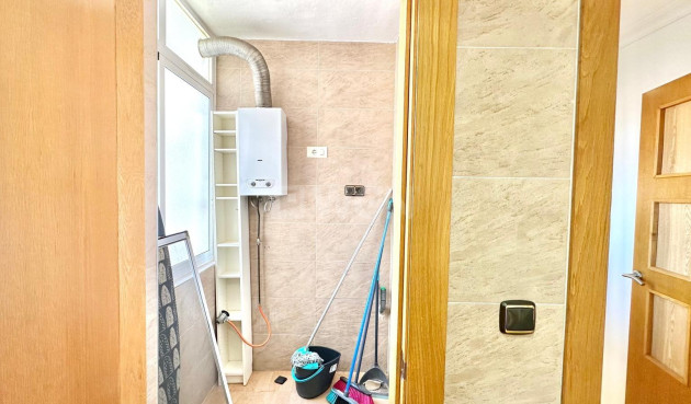 Reventa - Apartamento / piso - Torrevieja - Centro