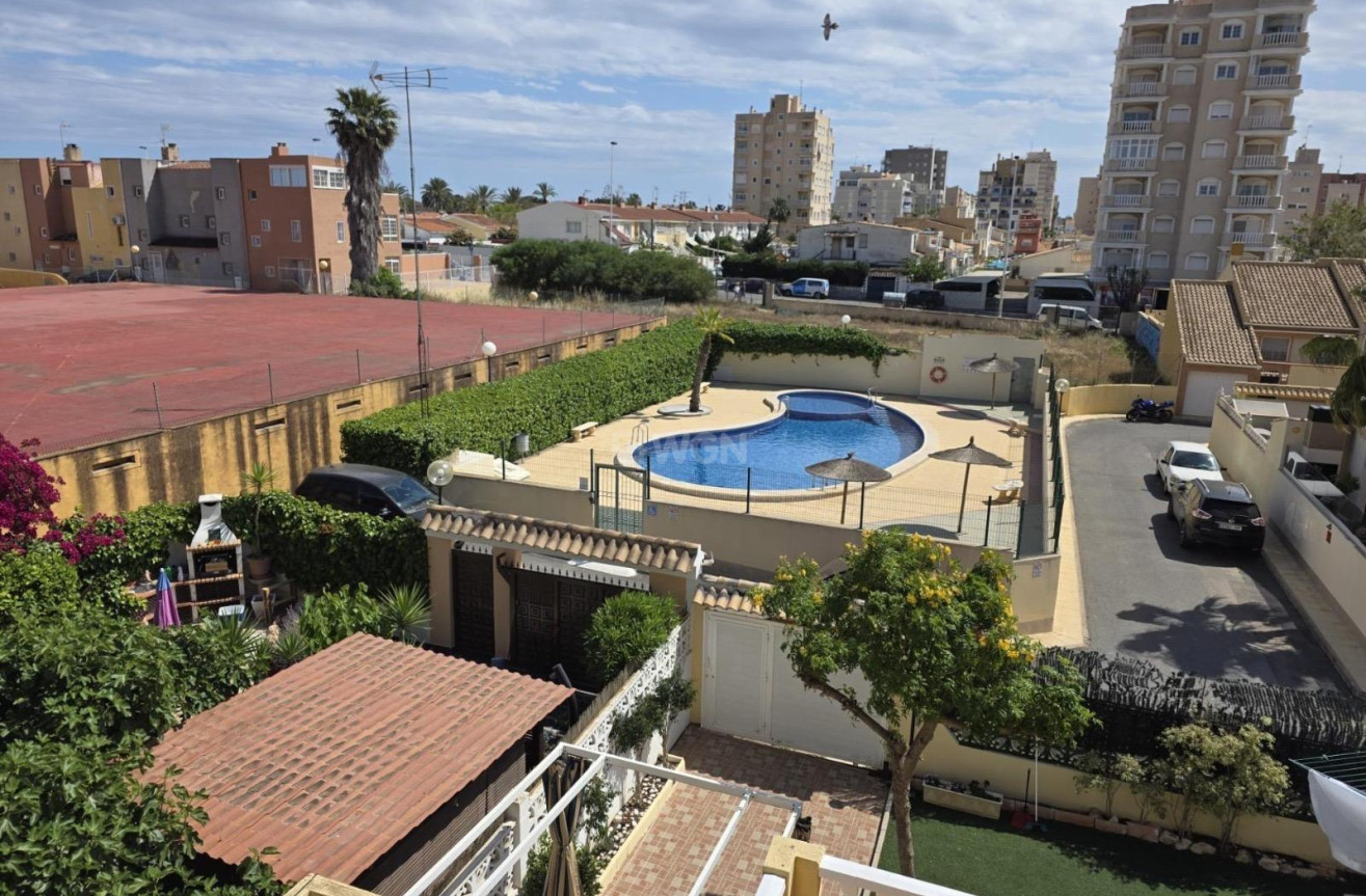 Odsprzedaż - Kamienica - Torrevieja - Calas Blanca