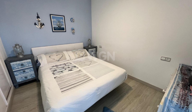 Odsprzedaż - Kamienica - Torrevieja - Calas Blanca