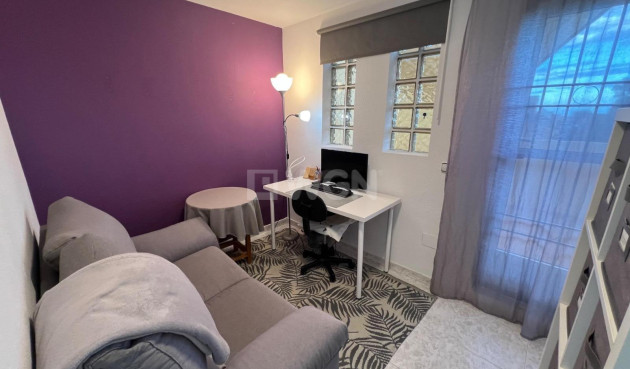 Odsprzedaż - Kamienica - Torrevieja - Calas Blanca