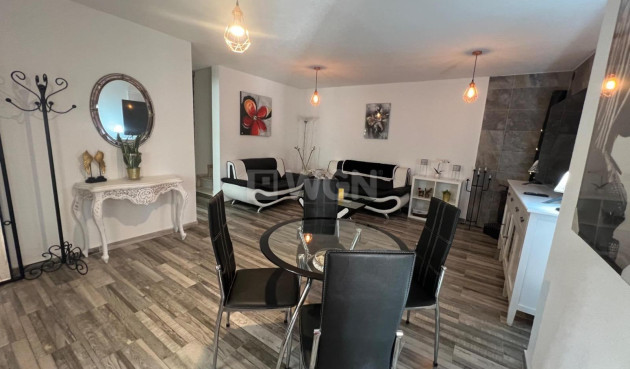 Odsprzedaż - Kamienica - Torrevieja - Calas Blanca