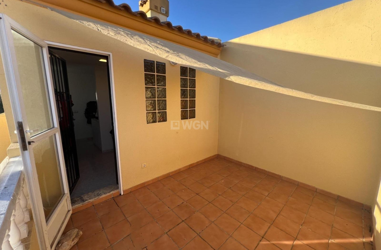 Odsprzedaż - Kamienica - Torrevieja - Calas Blanca