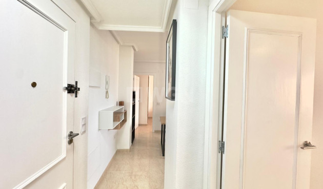 Wiederverkauf - Wohnung - Torrevieja - Centro