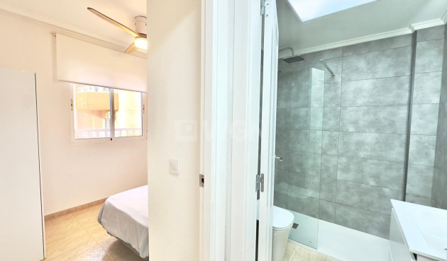 Wiederverkauf - Wohnung - Torrevieja - Centro