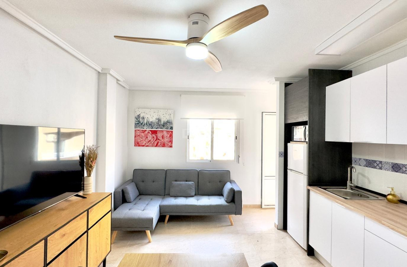 Wiederverkauf - Wohnung - Torrevieja - Centro