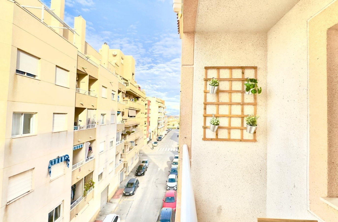Wiederverkauf - Wohnung - Torrevieja - Centro