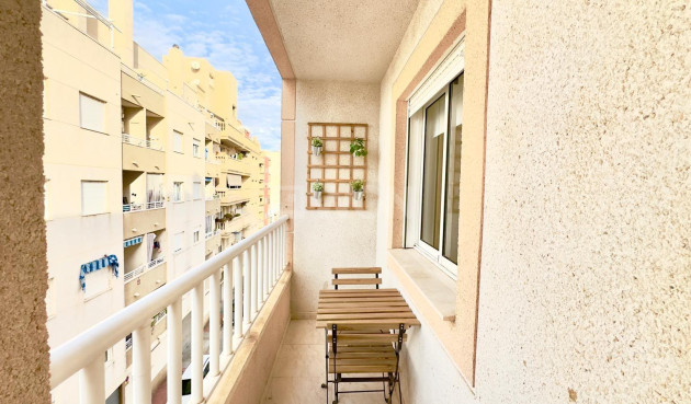 Wiederverkauf - Wohnung - Torrevieja - Centro