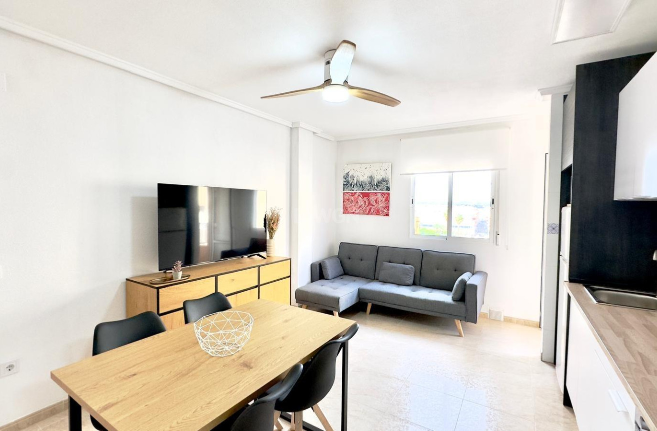 Wiederverkauf - Wohnung - Torrevieja - Centro