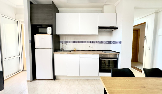 Wiederverkauf - Wohnung - Torrevieja - Centro