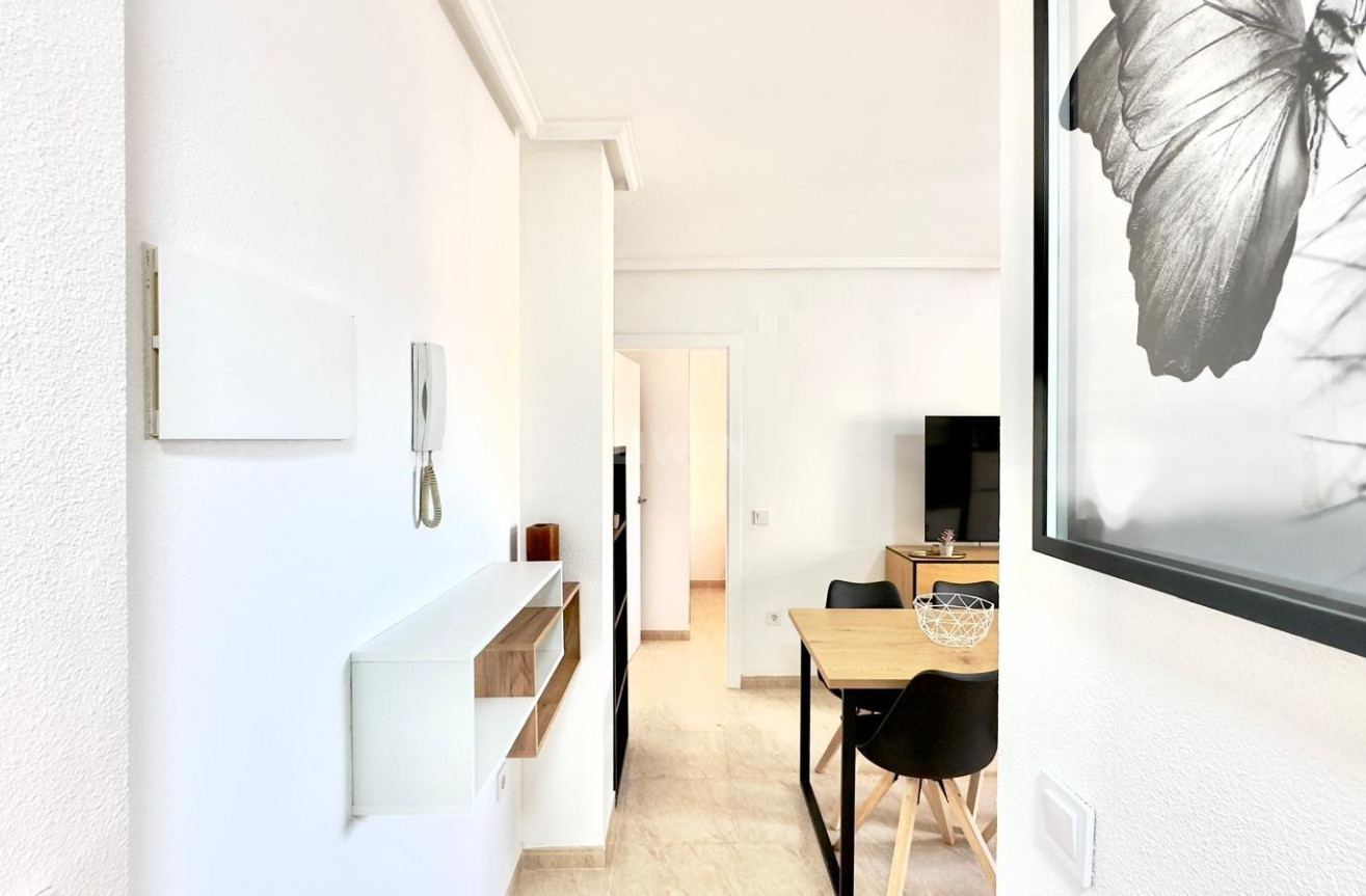 Wiederverkauf - Wohnung - Torrevieja - Centro