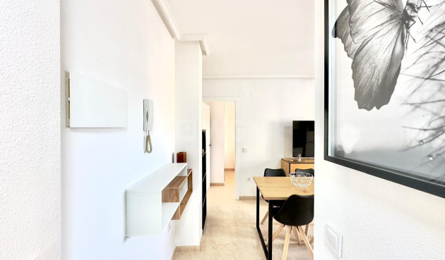 Wiederverkauf - Wohnung - Torrevieja - Centro