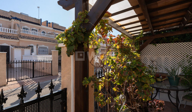 Wiederverkauf - Stadthaus - Orihuela Costa - Los Dolses