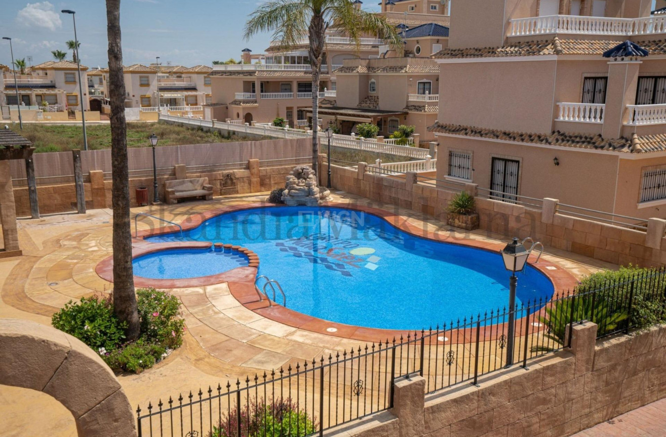 Wiederverkauf - Stadthaus - Orihuela Costa - Los Dolses