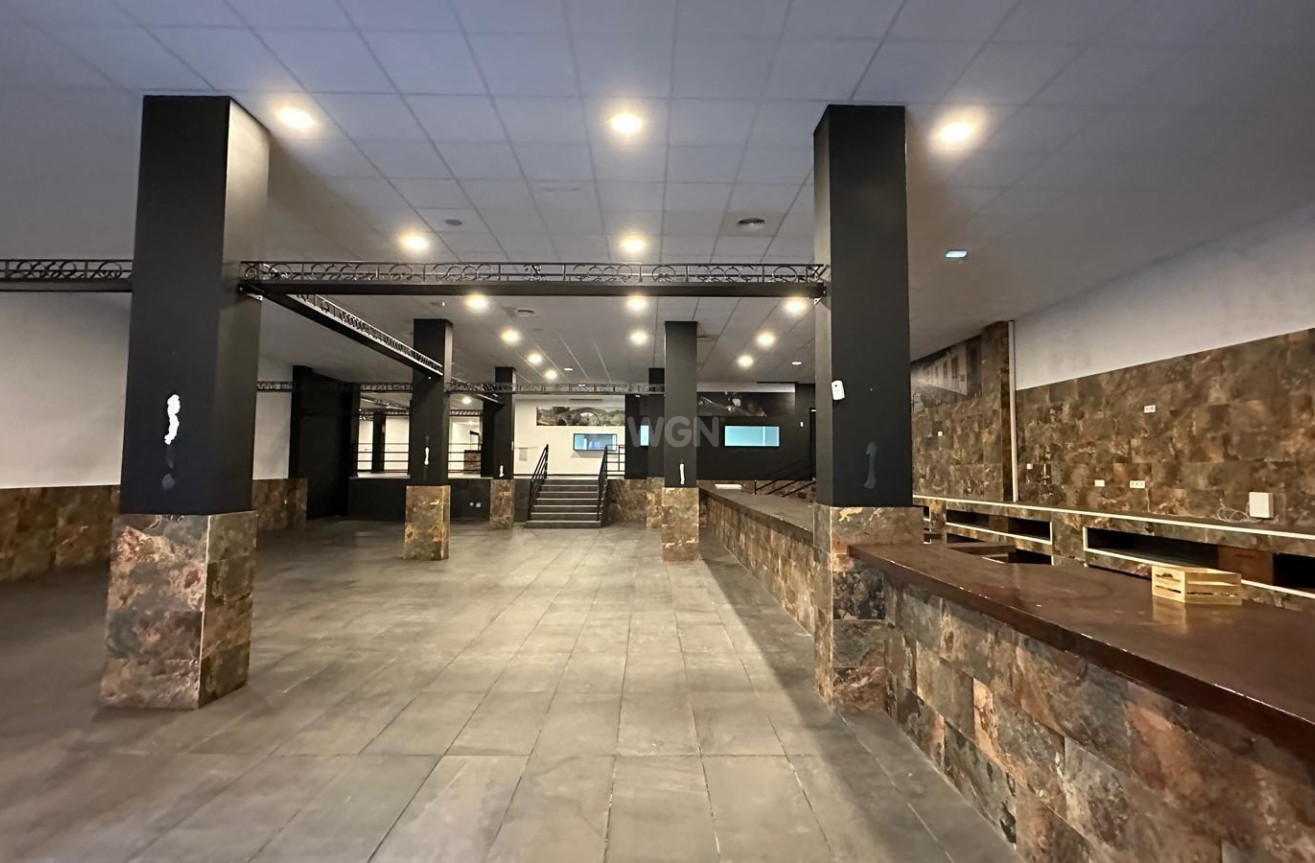 Wiederverkauf - Kommerziell - Torrevieja - Paseo Maritimo