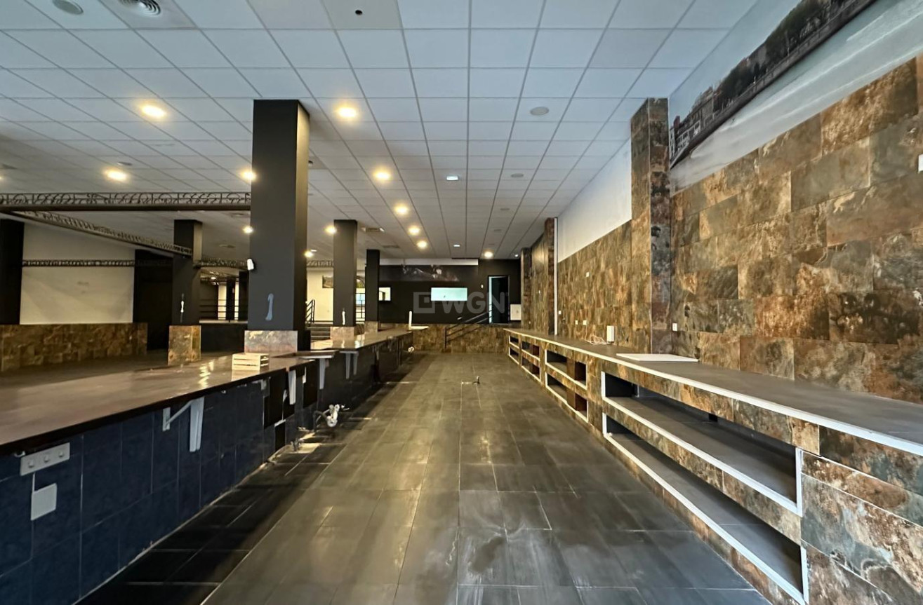 Wiederverkauf - Kommerziell - Torrevieja - Paseo Maritimo