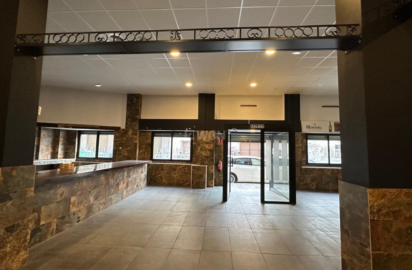 Wiederverkauf - Kommerziell - Torrevieja - Paseo Maritimo