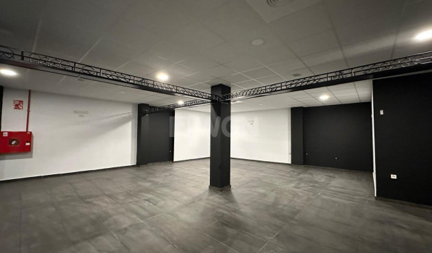 Wiederverkauf - Kommerziell - Torrevieja - Paseo Maritimo