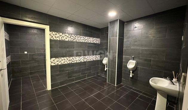 Wiederverkauf - Kommerziell - Torrevieja - Paseo Maritimo