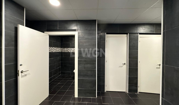 Wiederverkauf - Kommerziell - Torrevieja - Paseo Maritimo