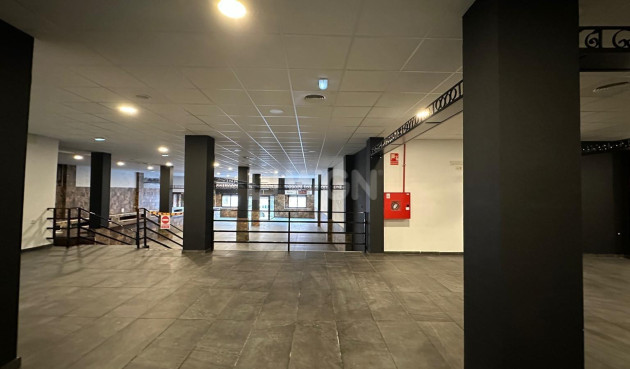 Wiederverkauf - Kommerziell - Torrevieja - Paseo Maritimo