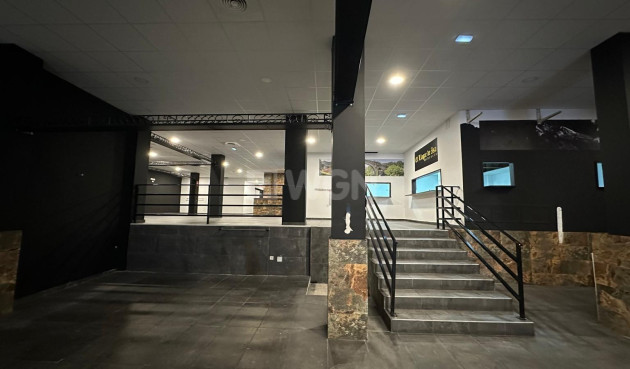 Wiederverkauf - Kommerziell - Torrevieja - Paseo Maritimo