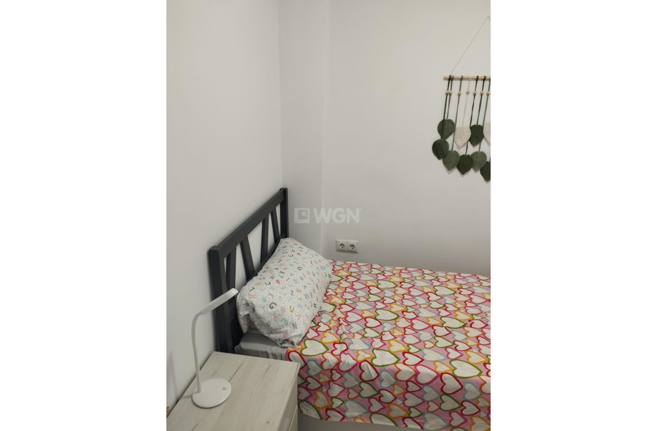 Odsprzedaż - Mieszkanie w bloku - Guardamar del Segura - Pinomar