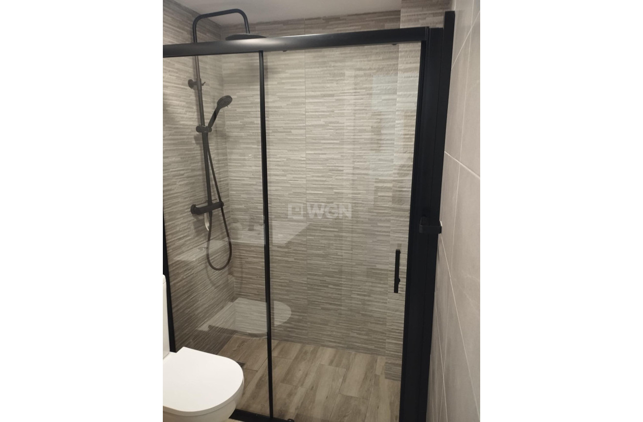 Odsprzedaż - Mieszkanie w bloku - Guardamar del Segura - Pinomar