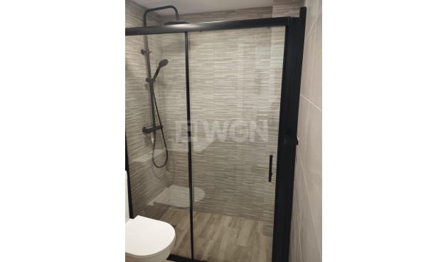 Odsprzedaż - Mieszkanie w bloku - Guardamar del Segura - Pinomar