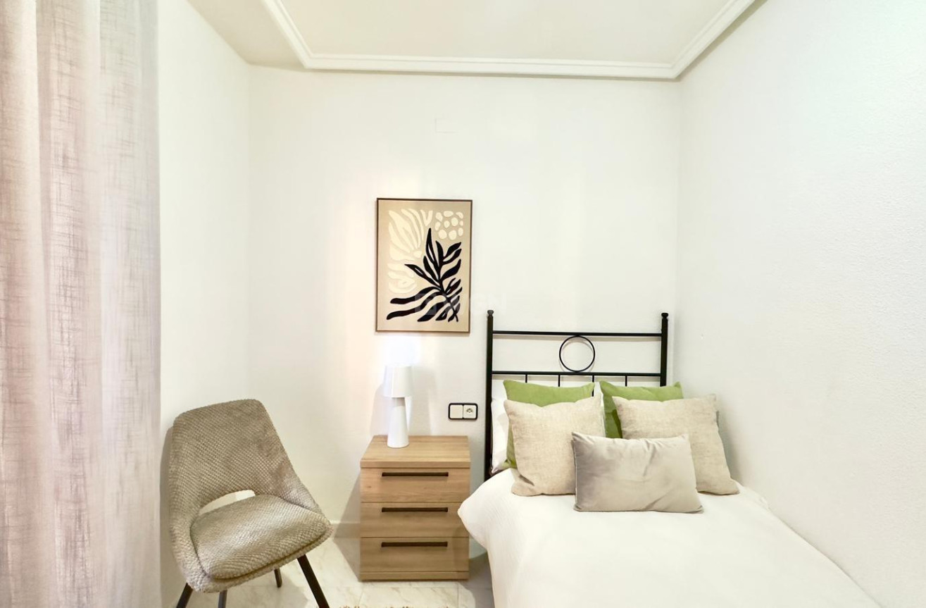 Wiederverkauf - Wohnung - Torrevieja - Playa del Cura