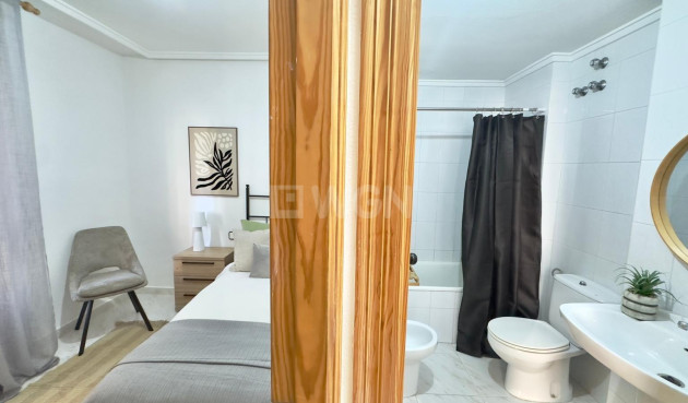 Wiederverkauf - Wohnung - Torrevieja - Playa del Cura