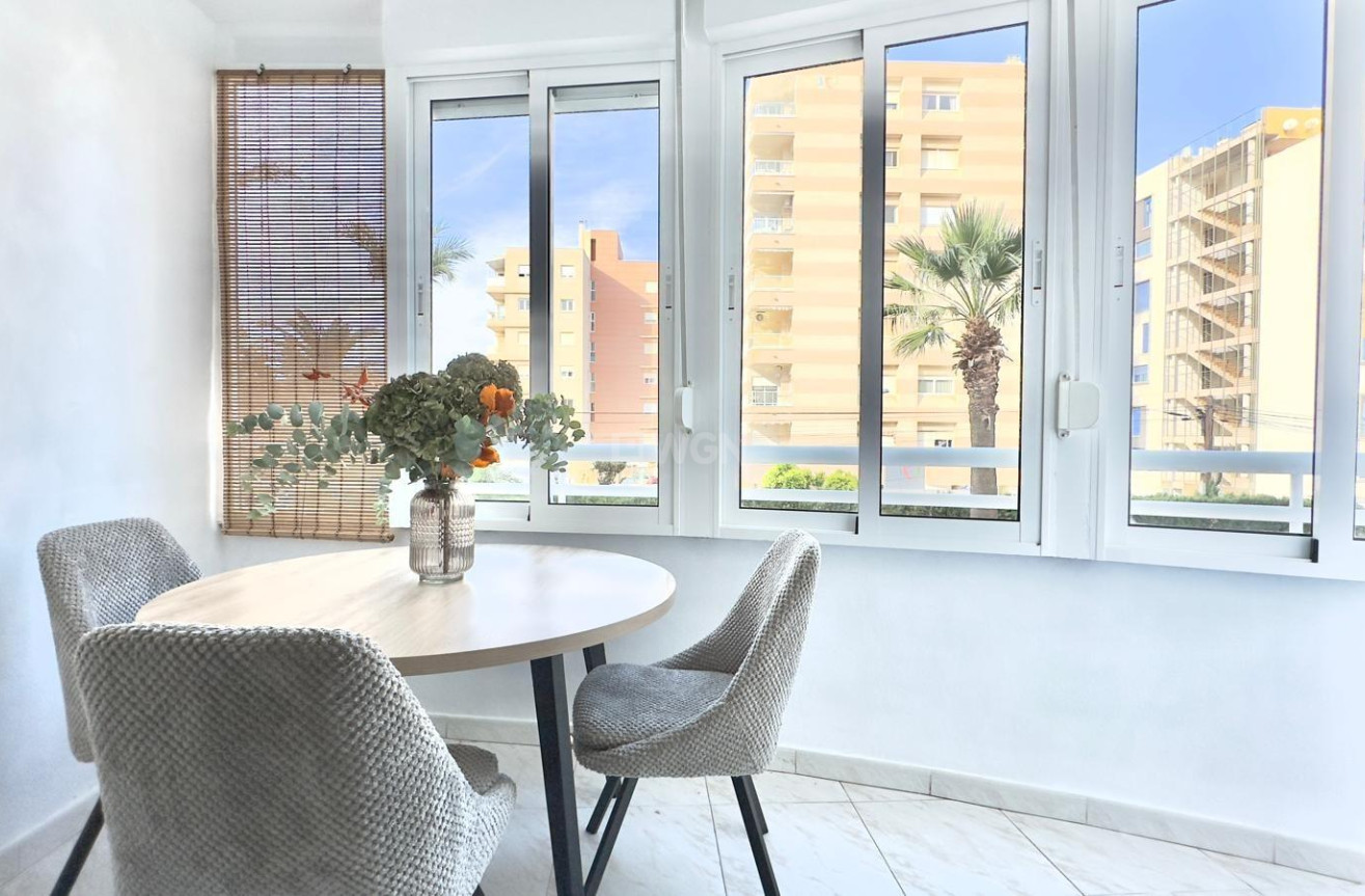 Wiederverkauf - Wohnung - Torrevieja - Playa del Cura