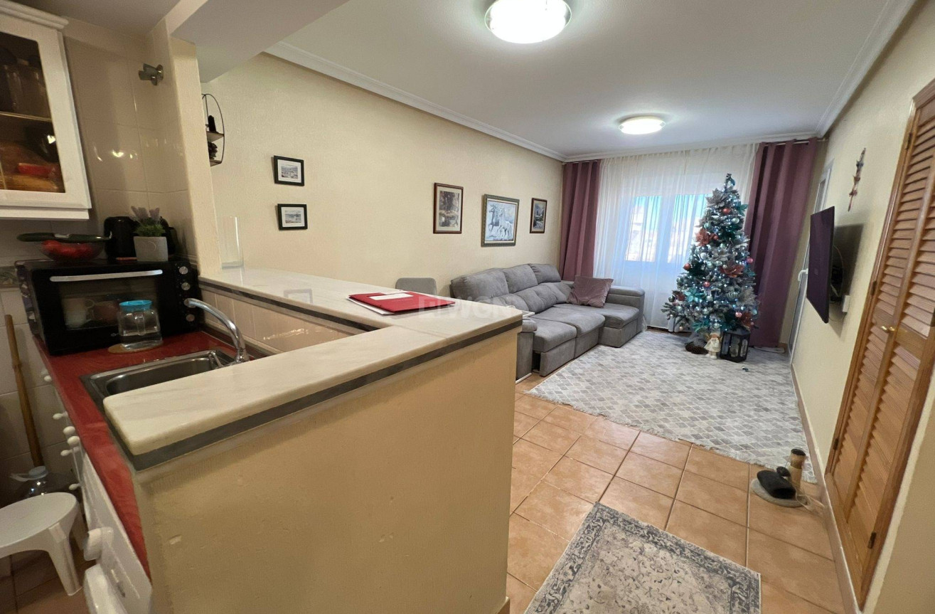 Reventa - Apartamento / piso - Torrevieja - aguas nuevas