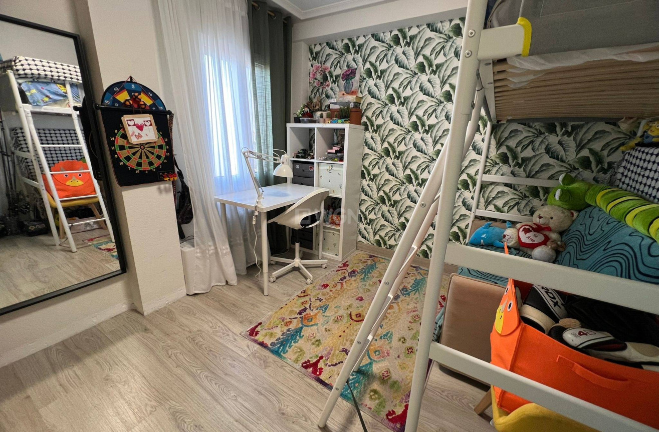 Reventa - Apartamento / piso - Torrevieja - aguas nuevas