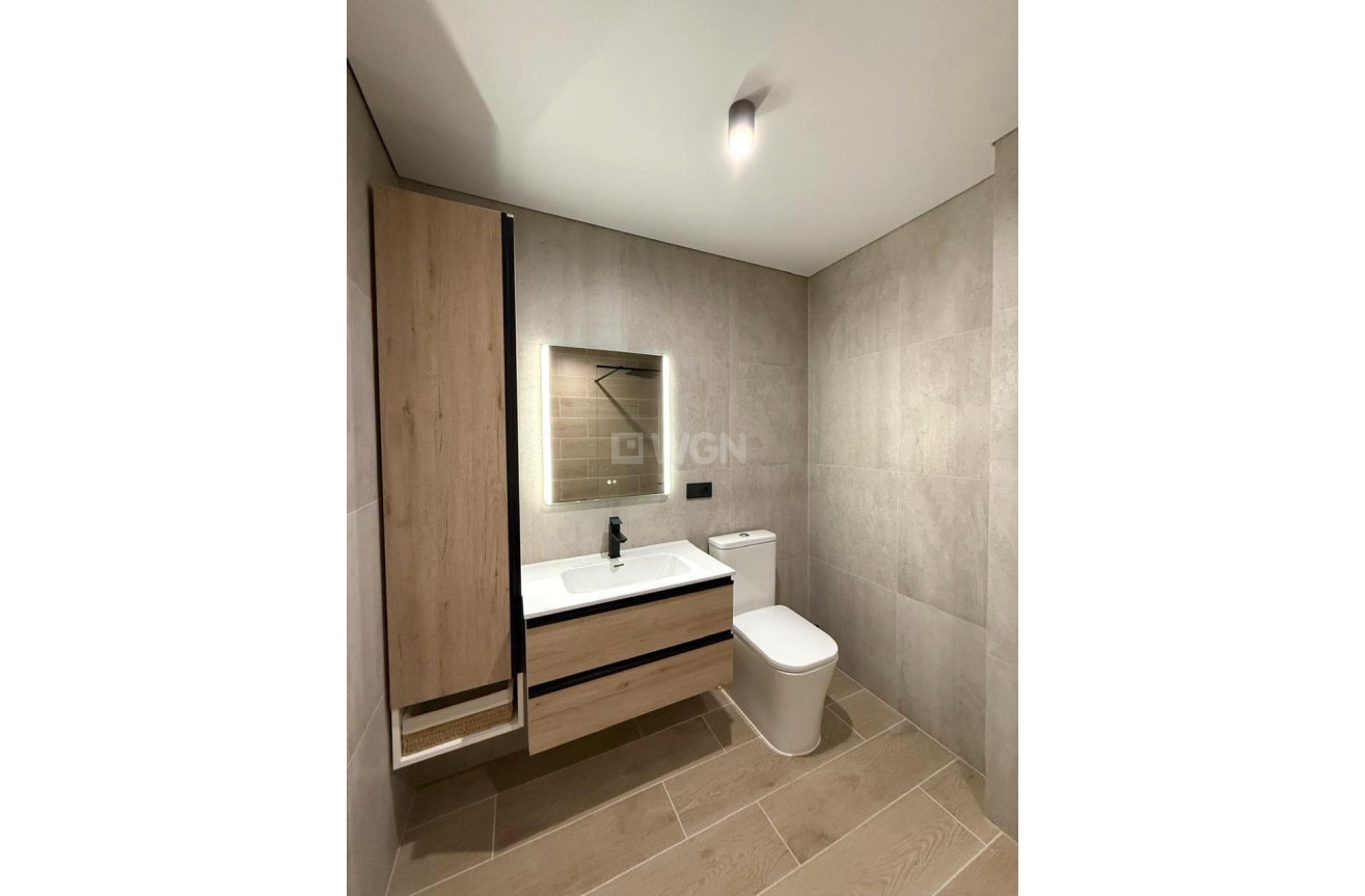 Wiederverkauf - Wohnung - Torrevieja - Paseo Maritimo