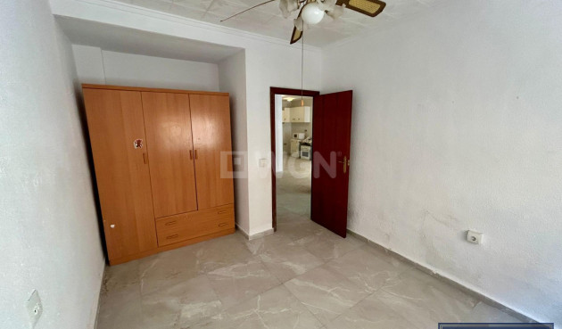 Wiederverkauf - Wohnung - Torrevieja - Centro